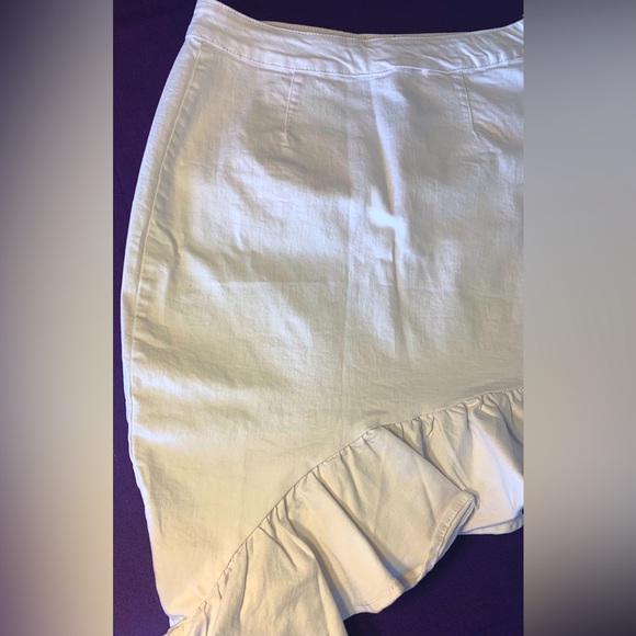 White High Low Ruffle Skirt - Picture 2 of 7